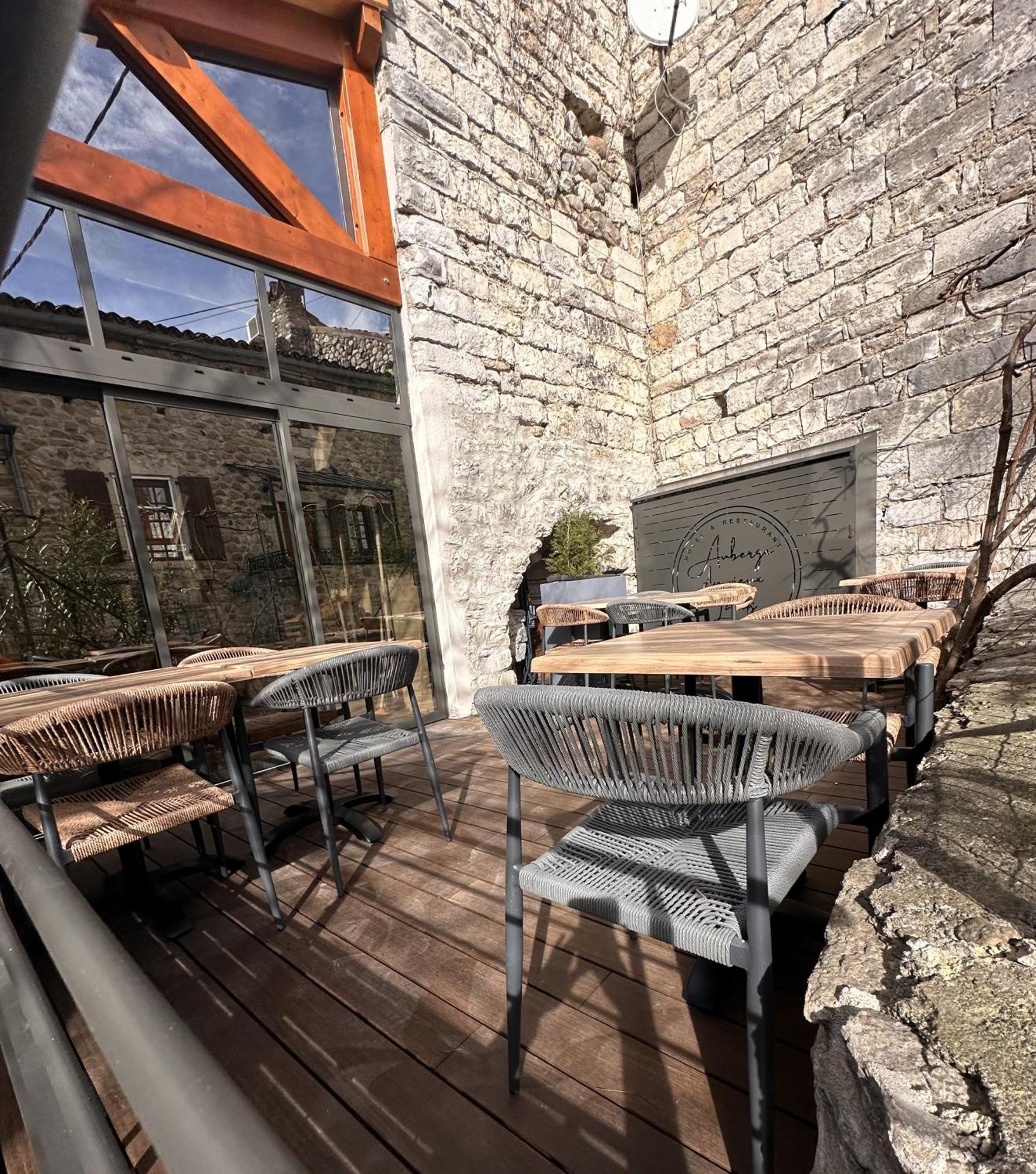 Auberge Du Vieux Lanas Logis Hotel Restaurant Exterior photo