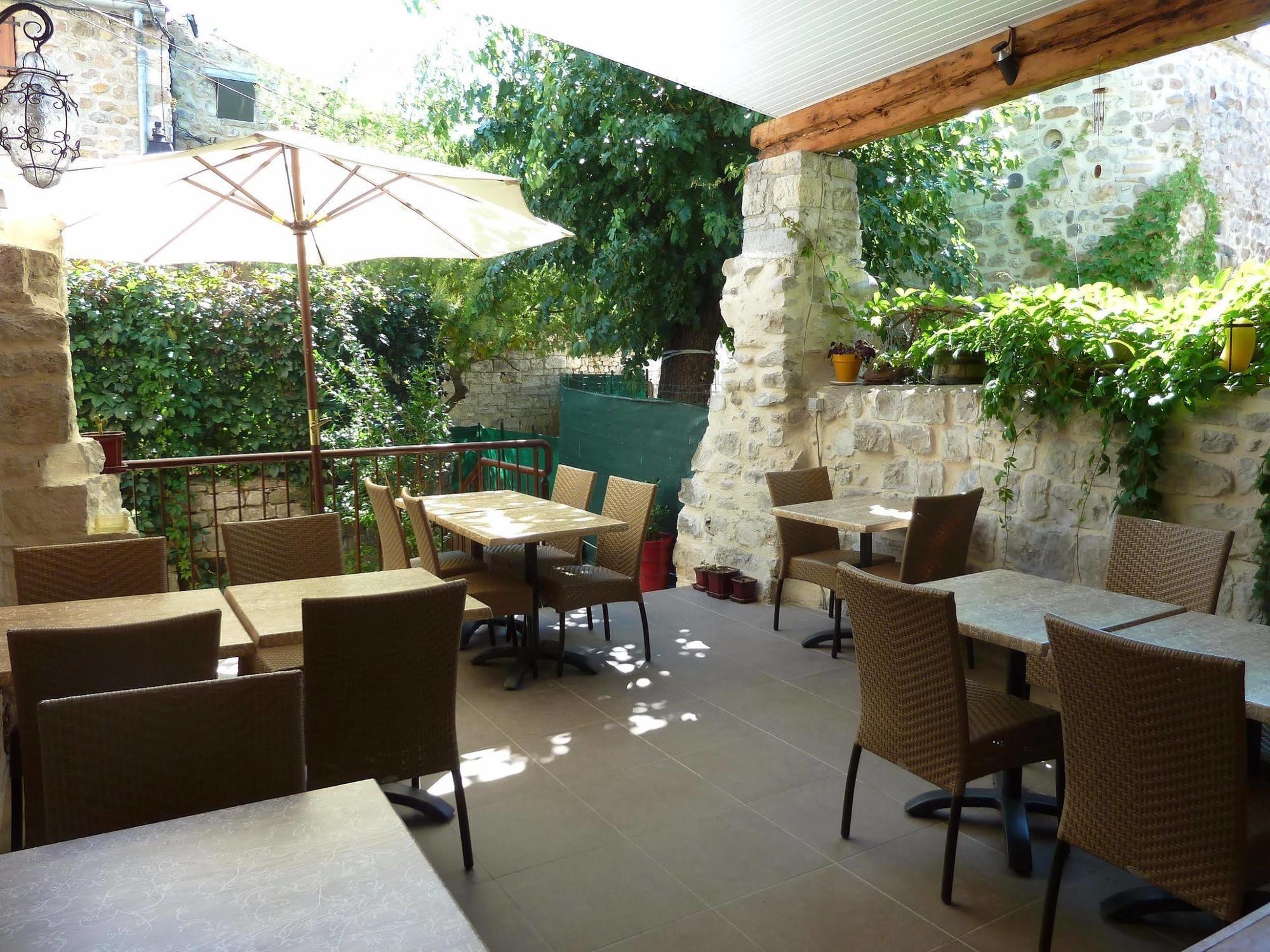 Auberge Du Vieux Lanas Logis Hotel Restaurant Exterior photo